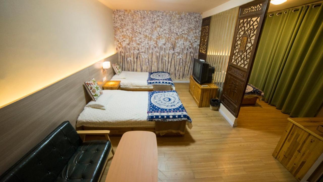 Huangshan Ancient Town Old Street Hostel Tunxi Exterior photo